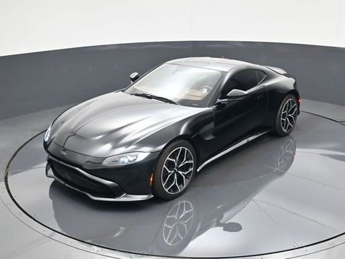 Used 2019 Aston Martin V8 Vantage Coupe RWD image 28