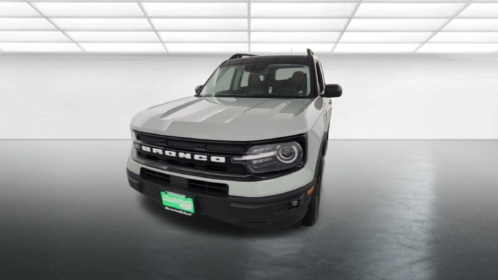 Used 2024 Ford Bronco Sport Outer Banks w/ Tech Package AWD/4WD image 2