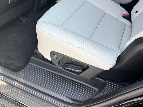 Used 2024 Kia Telluride S w/ S Sunroof Package FWD image 12