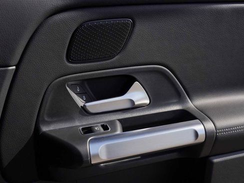 Used 2026 Mercedes-Benz GLB 250 GLB 250 image 16