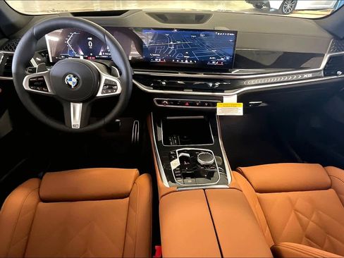 Used 2026 BMW X5 sDrive40i w/ M Sport Package image 5