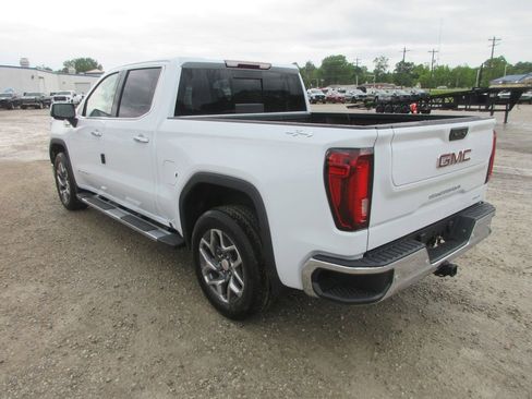 New 2026 GMC Sierra 1500 SLT w/ SLT Premium Plus Package AWD/4WD image 7