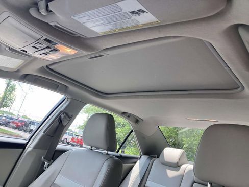 Used 2012 Toyota Camry XLE w/ Leather Pkg FWD image 14