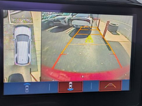 Used 2019 Chevrolet Traverse LT w/ LT Premium Package FWD image 24