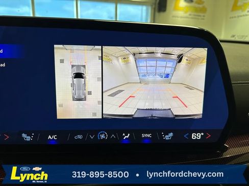 New 2026 Chevrolet Traverse Z71 w/ Driver Confidence Package AWD/4WD image 6