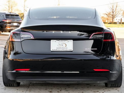 Used 2019 Tesla Model 3 Performance image 10