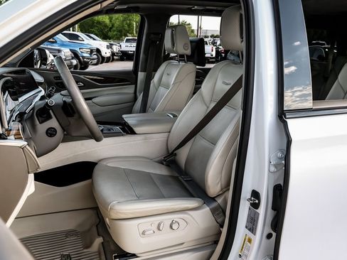 Used 2023 Cadillac Escalade Sport Platinum w/ LPO, ONYX Package AWD/4WD image 41