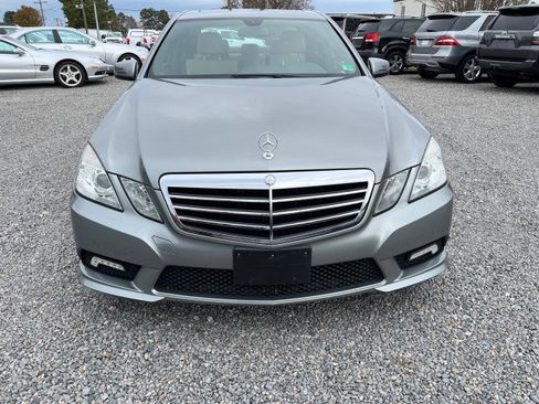 Used 2011 Mercedes-Benz E 350 Sedan image 3