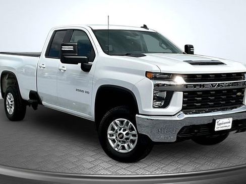 Used 2022 Chevrolet Silverado 2500 LT image 3