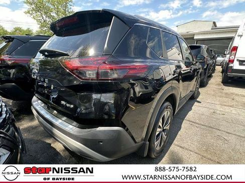 Certified 2022 Nissan Rogue SV w/ SV Premium Package image 7