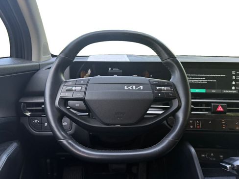 Used 2026 Kia Sportage LX FWD image 13