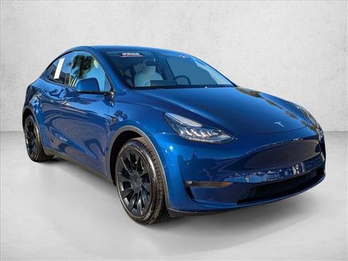 Used 2021 Tesla Model Y Long Range image 4