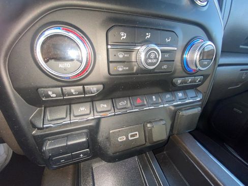 Used 2022 GMC Sierra 1500 SLT w/ SLT Premium Plus Package image 21
