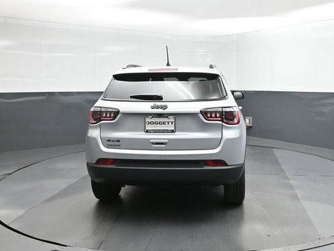 New 2026 Jeep Compass Latitude image 8