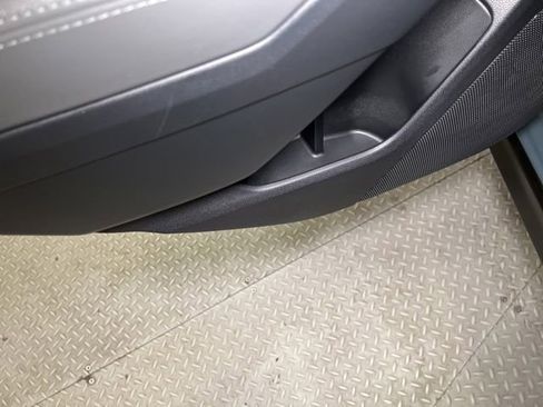 Certified 2025 Subaru Crosstrek 2.0i Premium AWD/4WD image 49