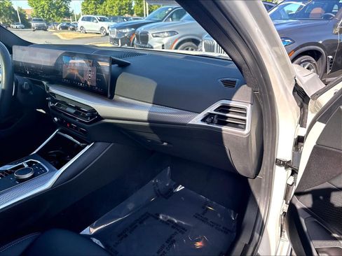 Used 2025 BMW 330i xDrive Sedan w/ M Sport Package AWD/4WD image 28
