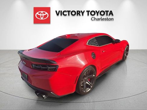 Used 2018 Chevrolet Camaro SS RWD image 5