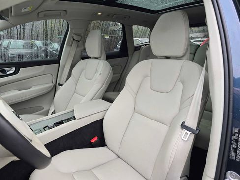 Certified 2023 Volvo XC60 T8 Plus w/ Climate Package image 21