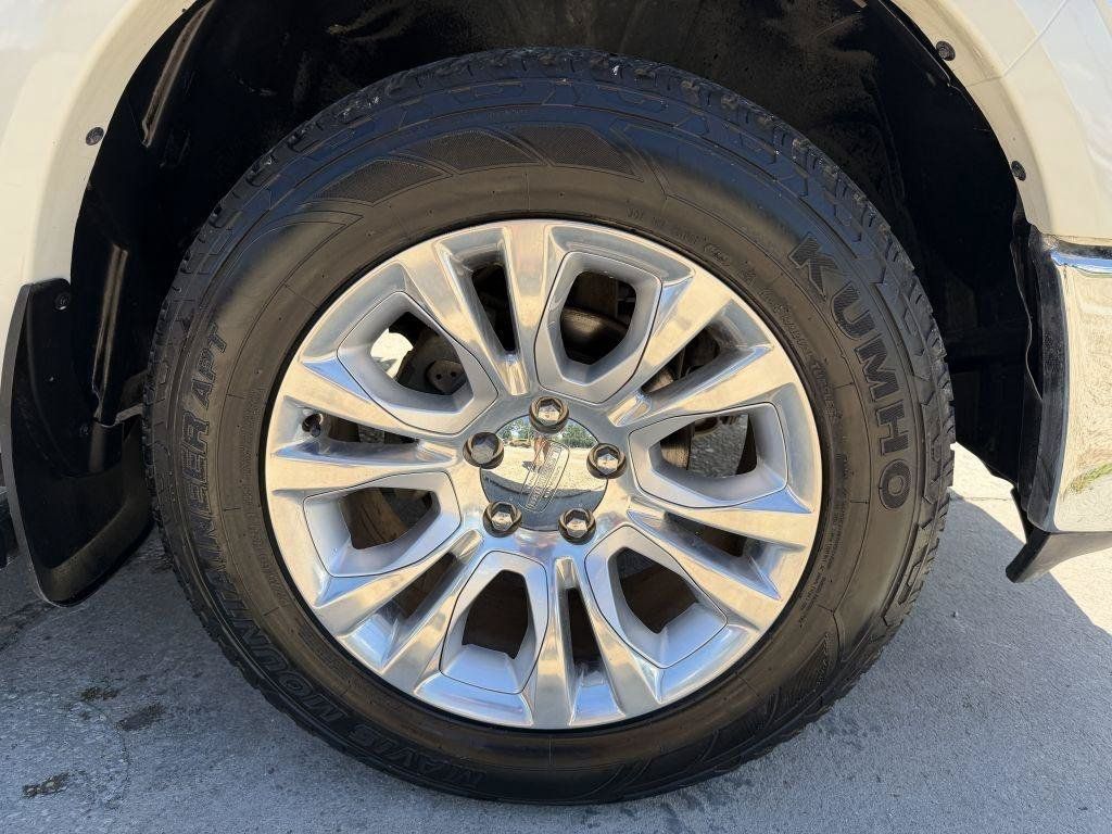 Used 2018 RAM 1500 Laramie Longhorn w/ Longhorn Southfork Package AWD/4WD image 9