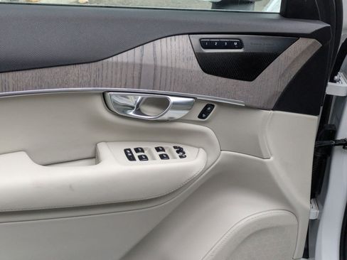 Used 2023 Volvo XC90 T8 Plus w/ Protection Package Premier image 13