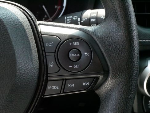 Certified 2025 Toyota RAV4 XLE AWD/4WD image 25
