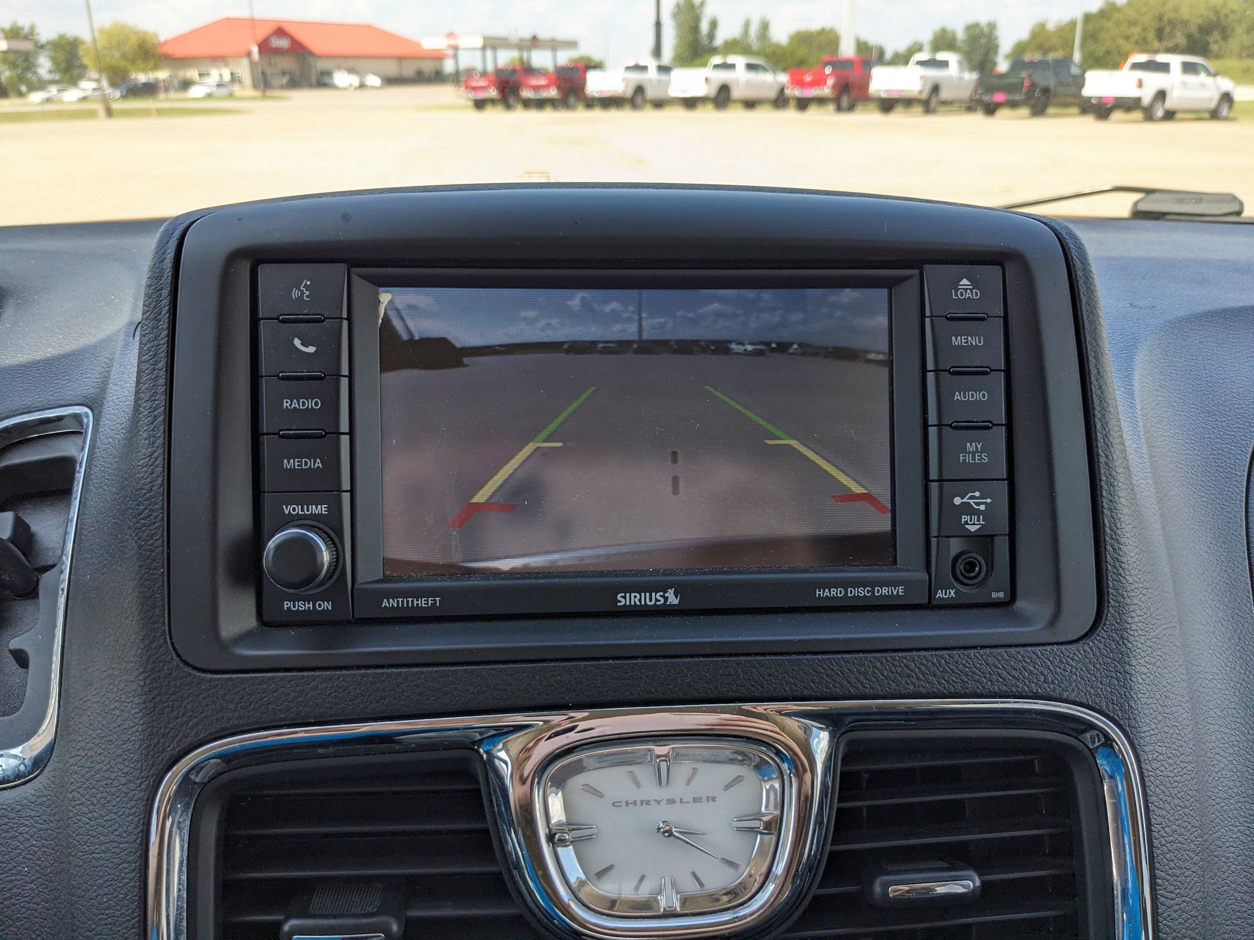 Used 2016 Chrysler Town & Country Touring-L FWD image 24