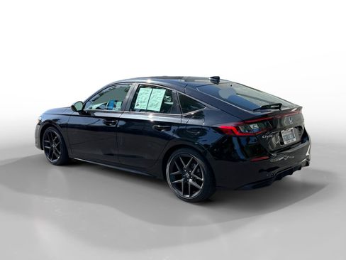 Used 2023 Honda Civic Sport image 3