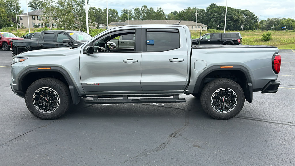 Used 2026 GMC Canyon AT4 w/ Technology Plus Package AWD/4WD image 4