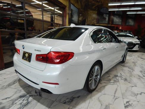 Used 2018 BMW 540i xDrive image 4