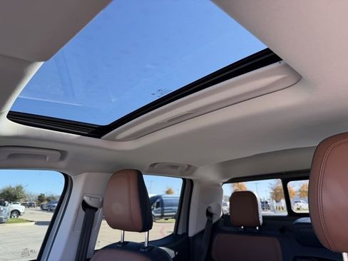 Certified 2022 Ford Maverick Lariat image 19