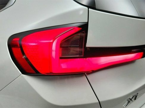 Used 2026 BMW X1 xDrive28i AWD/4WD image 11