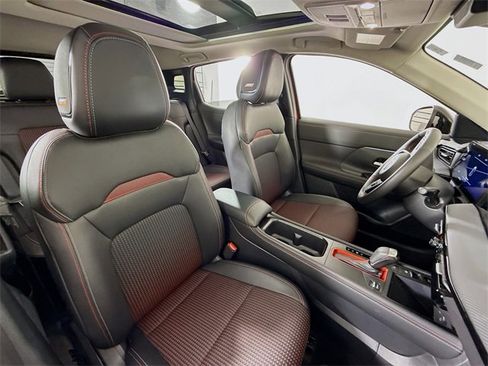 Used 2026 Nissan Kicks SR w/ SR Premium Package image 23