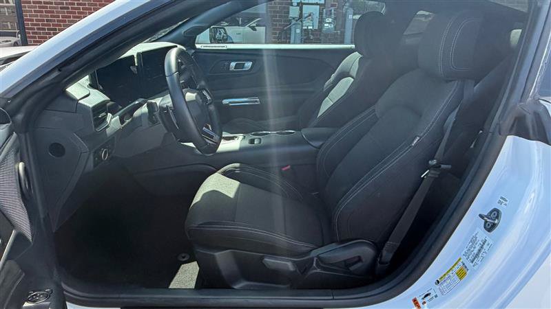 Used 2024 Ford Mustang GT RWD image 16