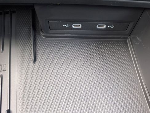 New 2026 Volkswagen Atlas SE image 17