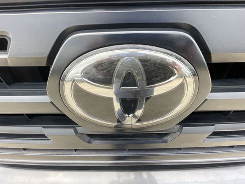 Used 2019 Toyota Tacoma SR w/ SR Convenience Package RWD image 29