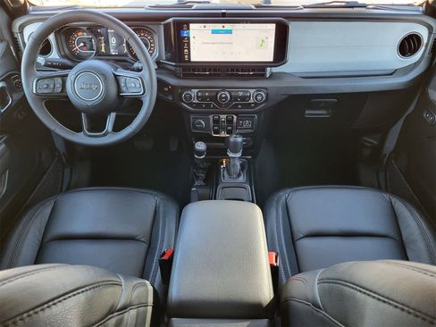 Used 2025 Jeep Wrangler Sport S image 23