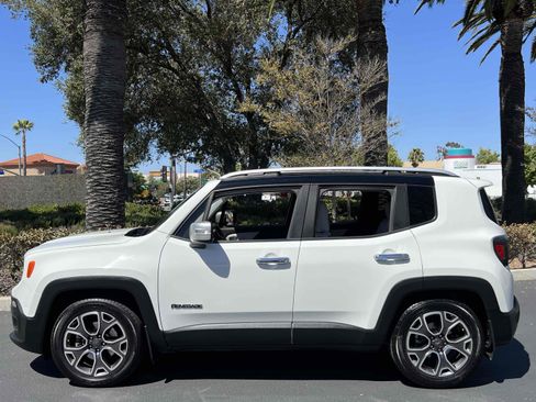 Used 2017 Jeep Renegade Limited FWD image 30