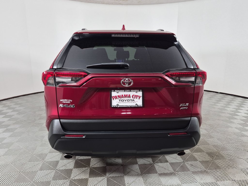 Used 2023 Toyota RAV4 XLE Premium AWD/4WD image 4