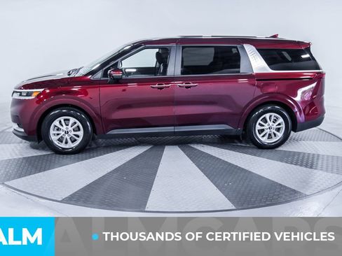 Used 2024 Kia Carnival LX image 4