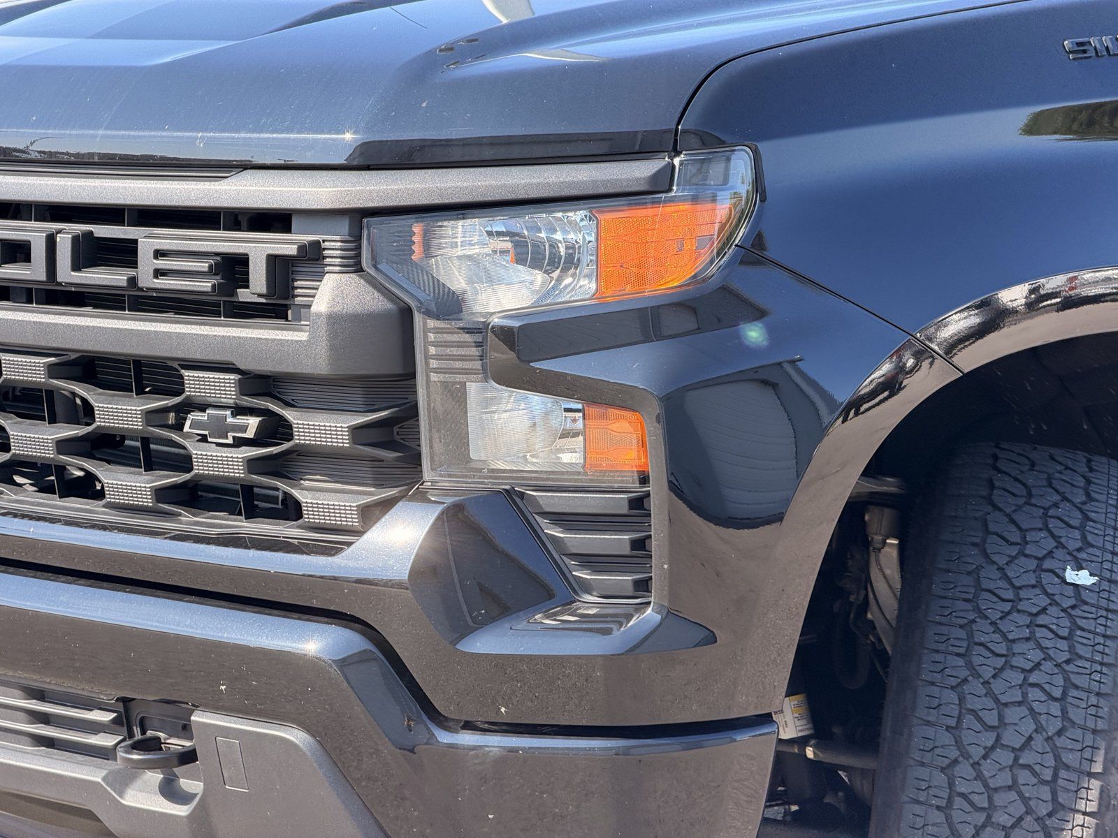 Used 2024 Chevrolet Silverado 1500 Custom w/ Turbomax Blackout Package AWD/4WD image 8