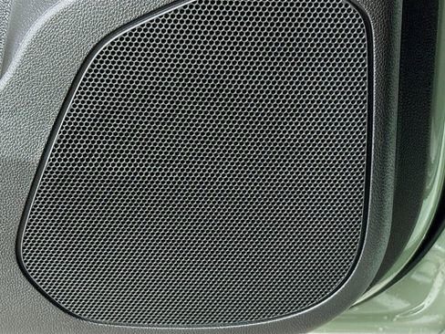 New 2026 Chevrolet Trax ACTIV w/ Sunroof Package image 29