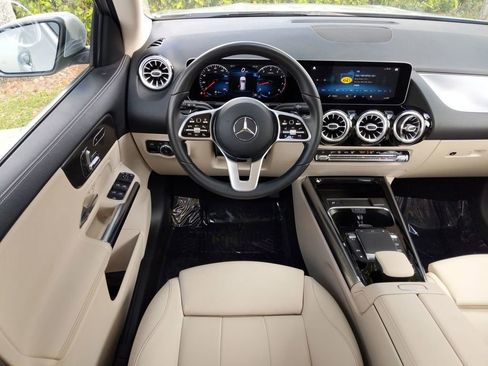 Certified 2021 Mercedes-Benz GLA 250 4MATIC image 13