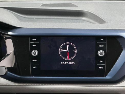 Used 2024 Volkswagen Taos SE image 14