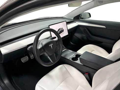Certified 2023 Tesla Model 3 Performance AWD/4WD image 9