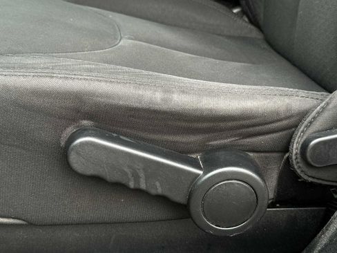 Used 2018 Jeep Wrangler Sport image 14