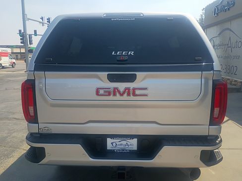 Used 2023 GMC Sierra 3500 Denali w/ Denali Ultimate Package AWD/4WD image 7