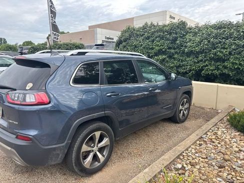 Used 2020 Jeep Cherokee Limited AWD/4WD image 3