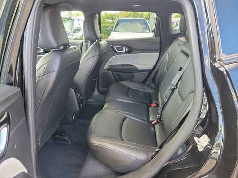 Used 2025 Jeep Compass Limited AWD/4WD image 10