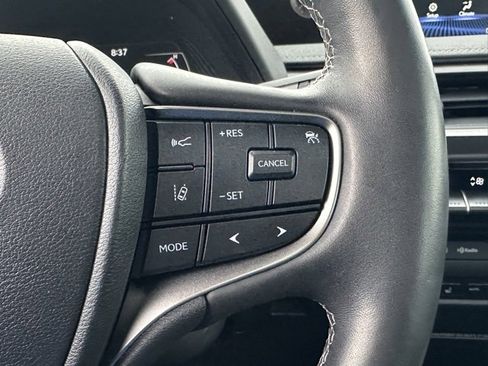 Used 2022 Lexus UX 250h w/ Premium Package image 39