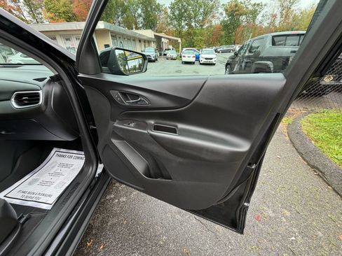 Used 2019 Chevrolet Equinox LT image 14